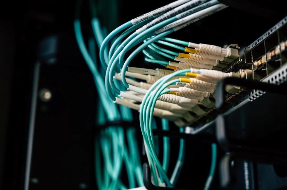 Internet à très haut débit : à quand la fibre optique chez moi ?